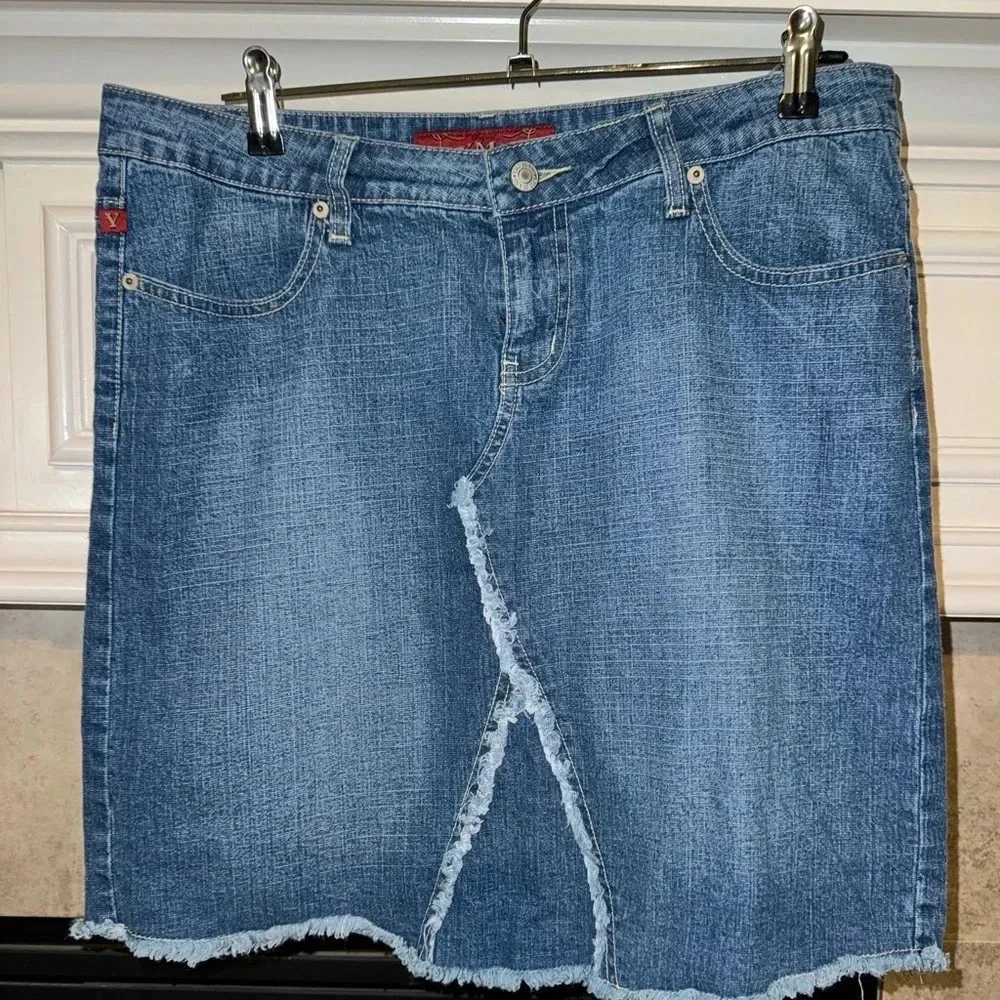 YMI Y2K Mid Length Patched-Frayed Denim Faded Skirt- Juniors Size 13